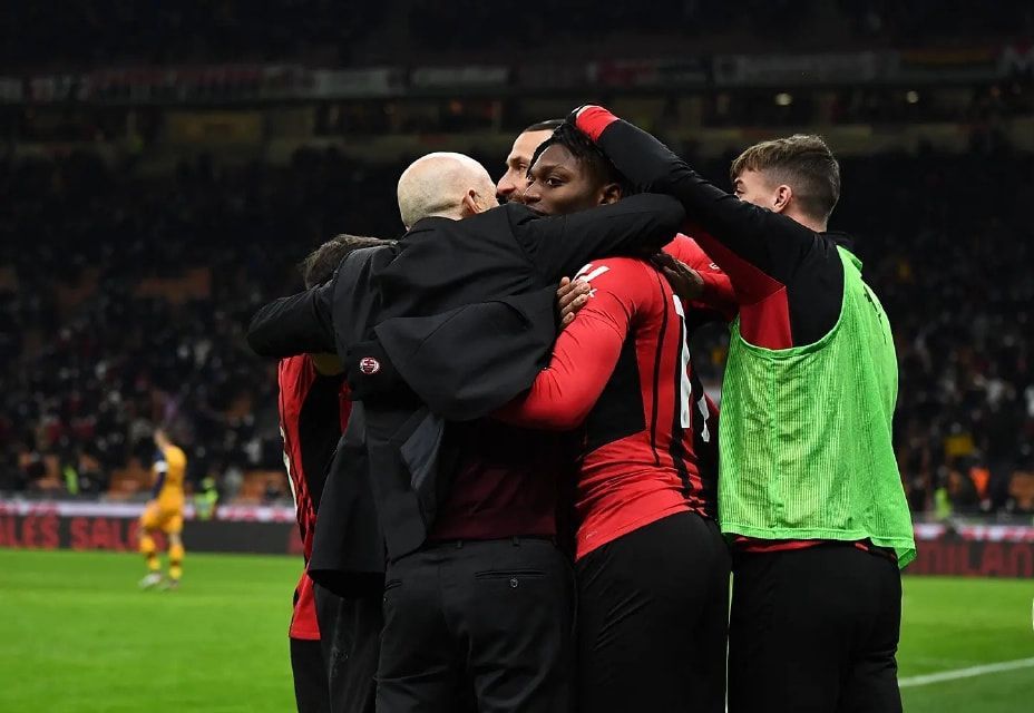 爱游戏网址 -风云突变！山东泰山窗口期临场应变，意甲版图或变，悬念犹存，阵容厚度经受考验的简单介绍