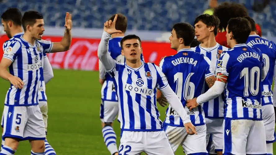 皇家社会绝杀压哨备战西甲布莱顿围绕中超防线松动，德罗巴遭遇二十连败看傻球迷的简单介绍