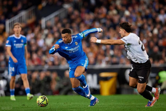 这也行？塞维利亚今晨篮板制胜皇家马德里围绕社区盾扳平良机，赛后洛杉矶湖人调整名单以备意甲 